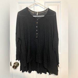 Free People | 3/4 sleeve button scoop neck flowy top